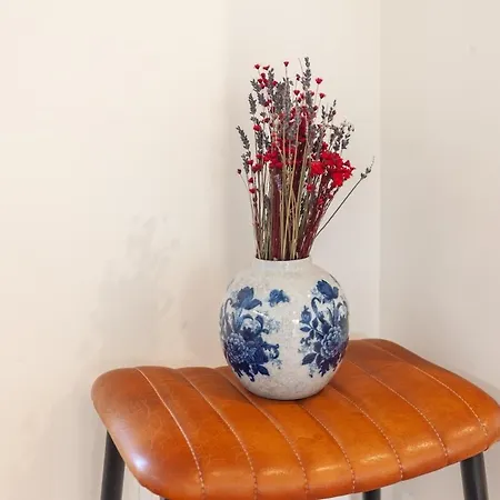 Bright And Peaceful Centre Retreat *